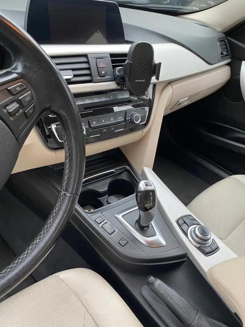 BMW 318 318tds Touring c/clima auto - 2