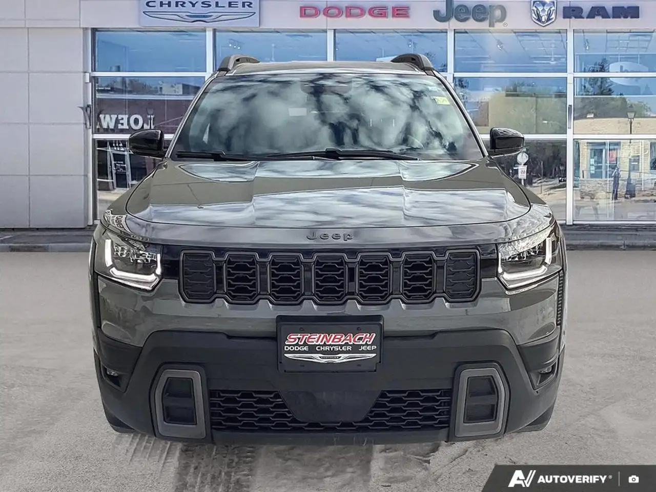 Jeep Cherokee снимка Jeep Cherokee