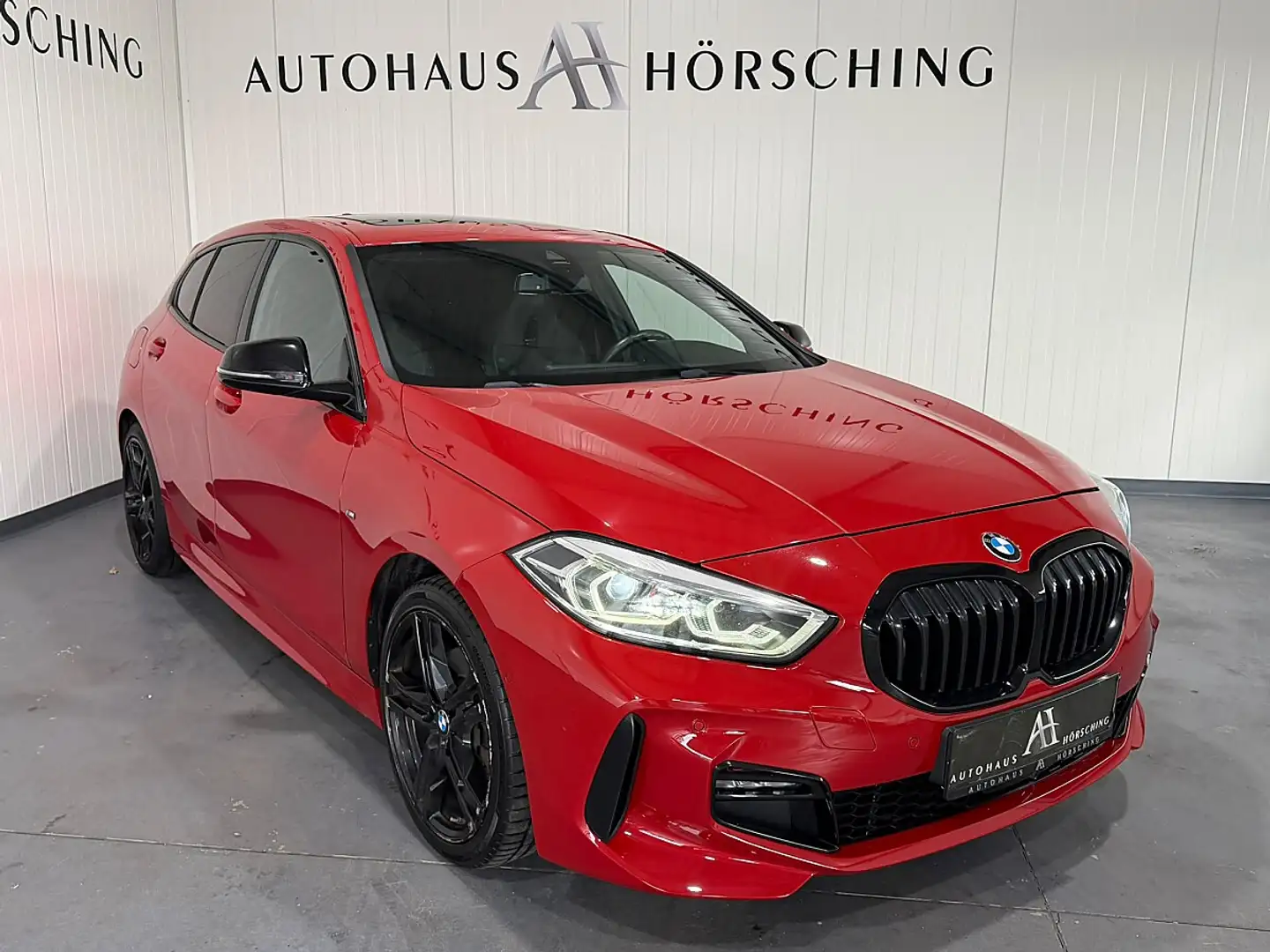 BMW 118 i Aut. M-PAKET Rot - 1