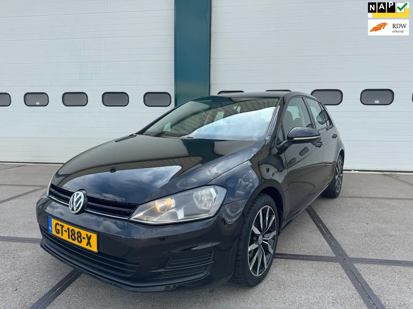 Volkswagen Golf 1.2 TSI Trendline Noir - 1