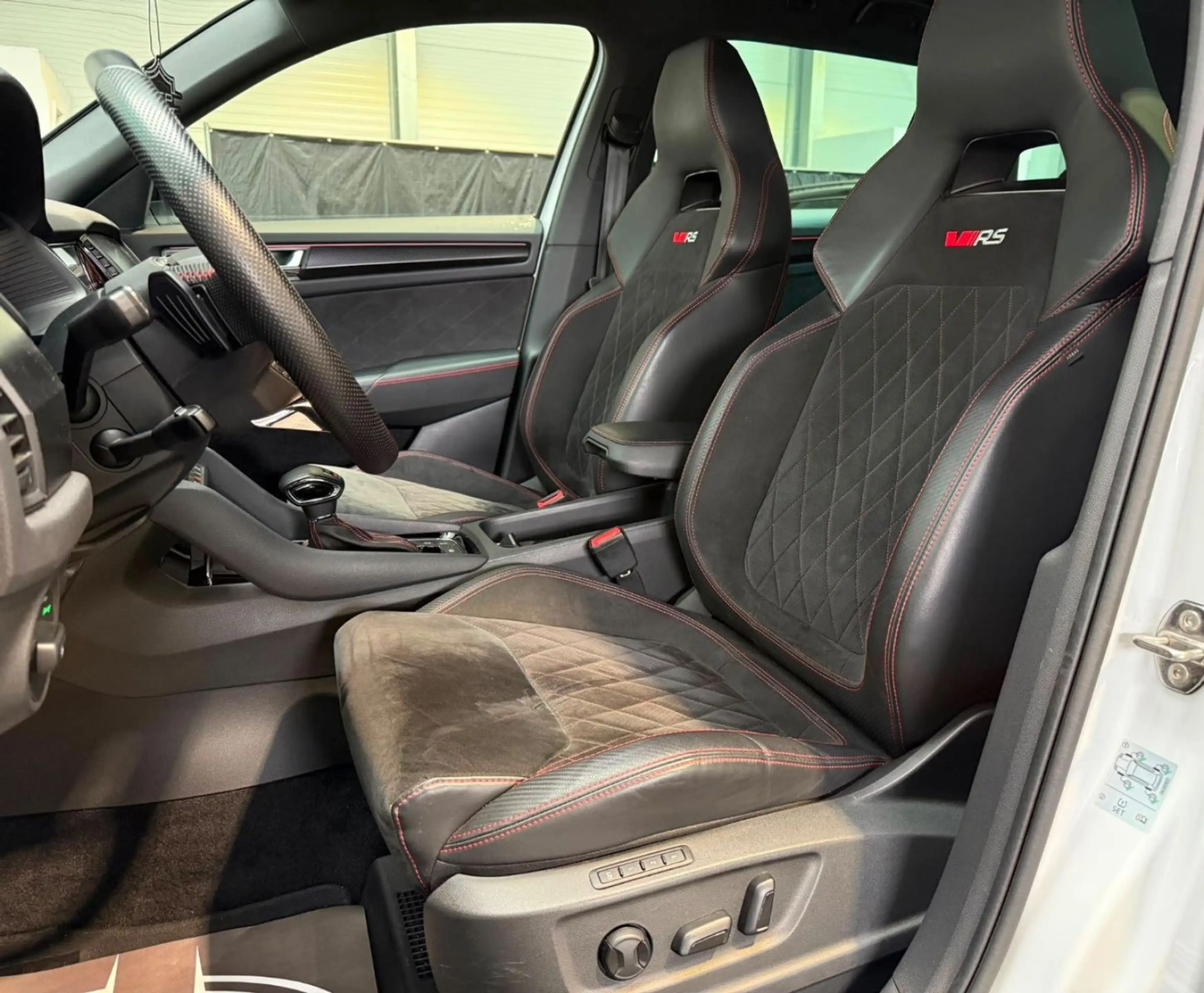 Skoda Kodiaq RS 4x4 *Memory*Stand-HZ*360°*SHZ*HUD* — photo 8