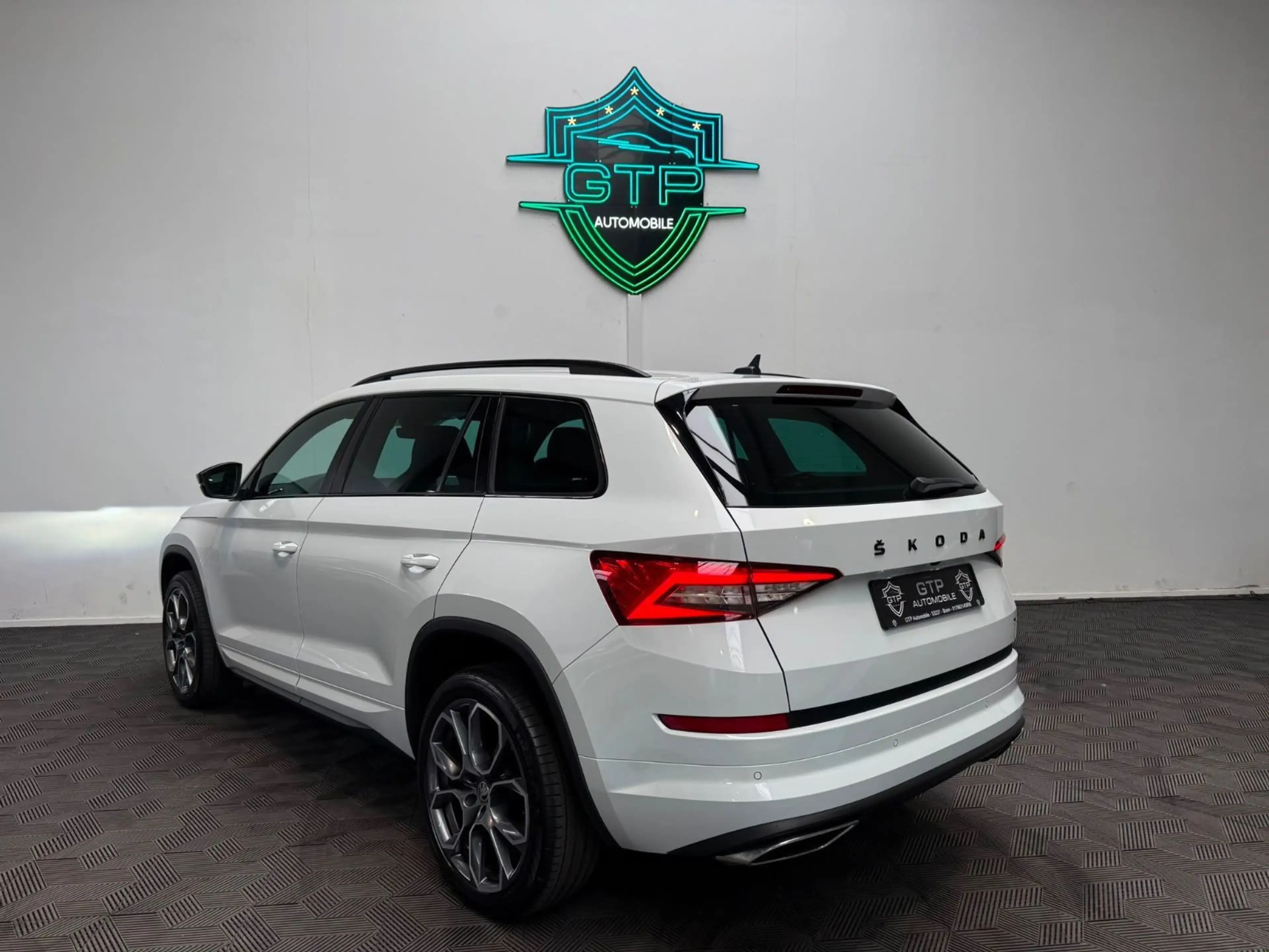 Skoda Kodiaq RS 4x4 *Memory*Stand-HZ*360°*SHZ*HUD* — photo 5