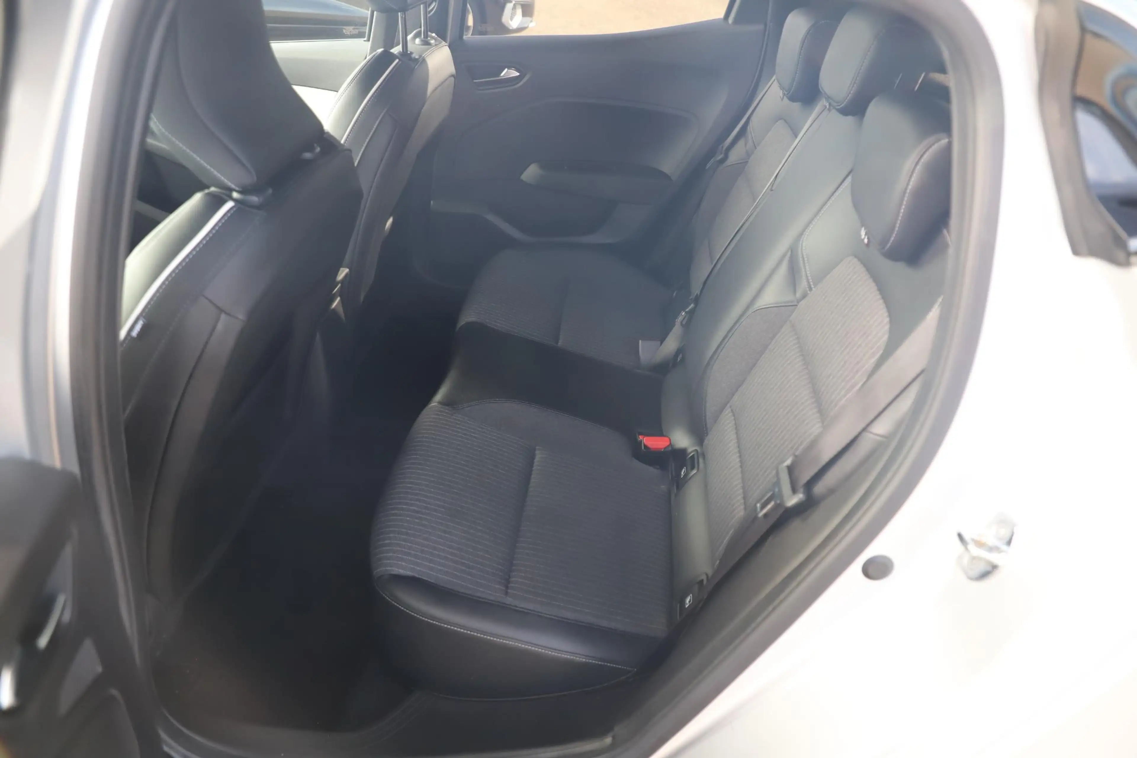 Renault Clio 1.0 TCe 90 Techno Half Leder LMV Navigatie Carplay — photo 7