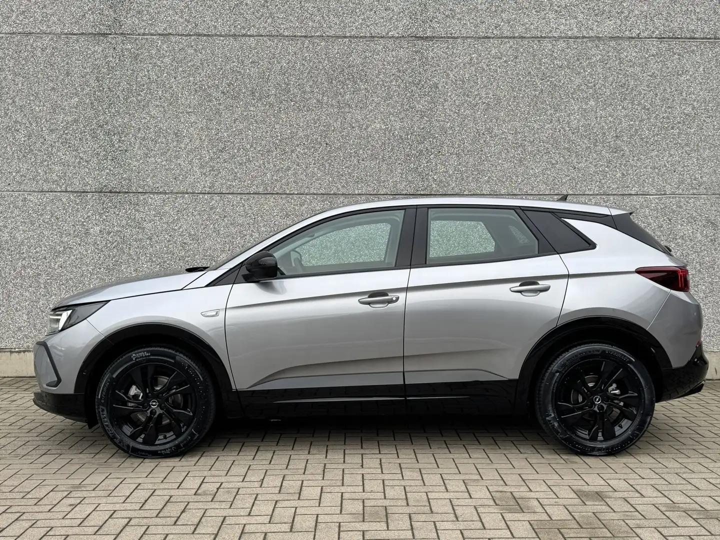 Opel Grandland 1.2T 130PK GS GPS/CAMERA/WINTERPACK/FULL LED 0KM!! Grijs - 2