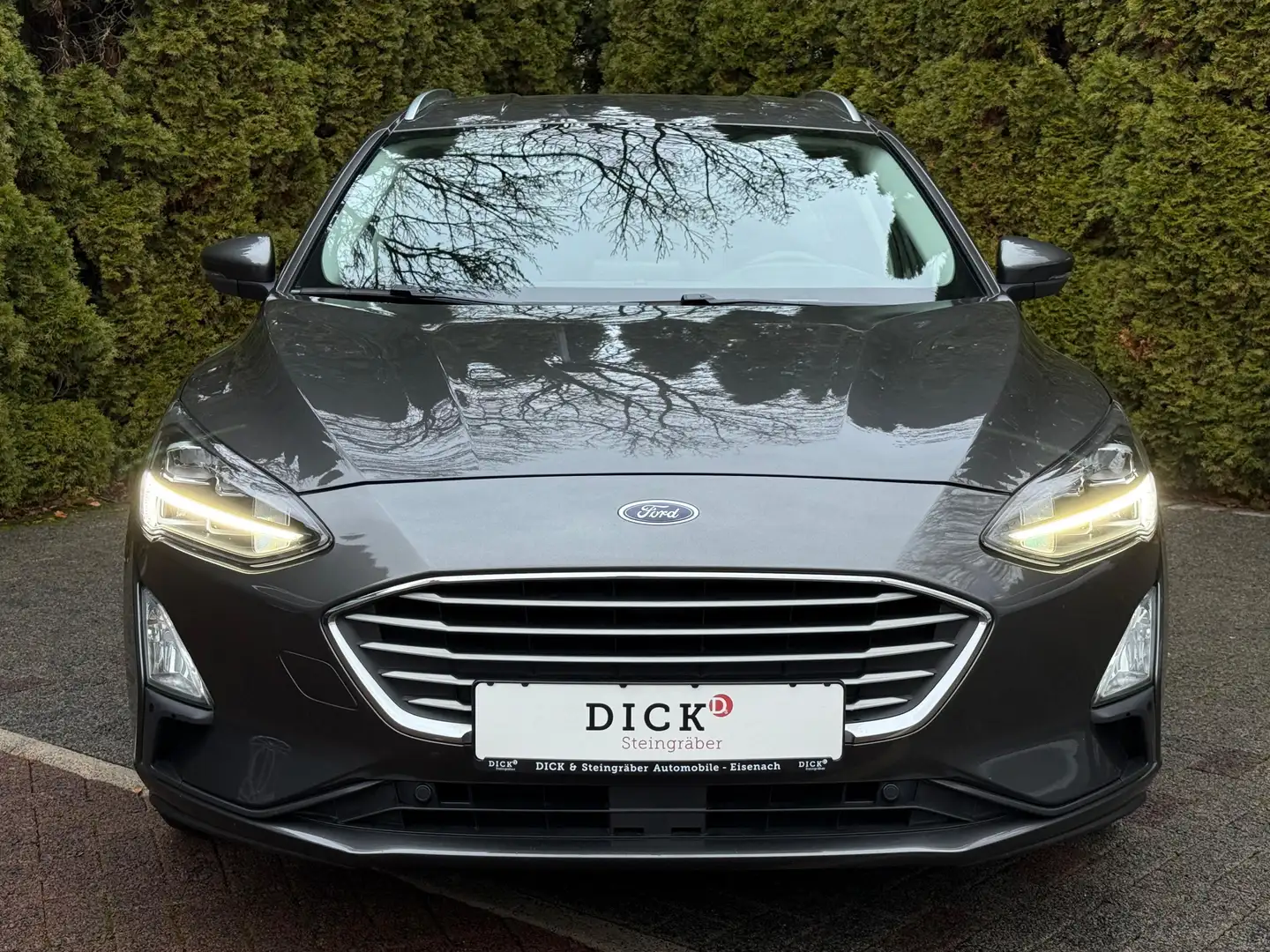 Ford Focus 1.5 TDCi Aut. Cool&Connect LED+NAV+AHK+KAM Gris - 2