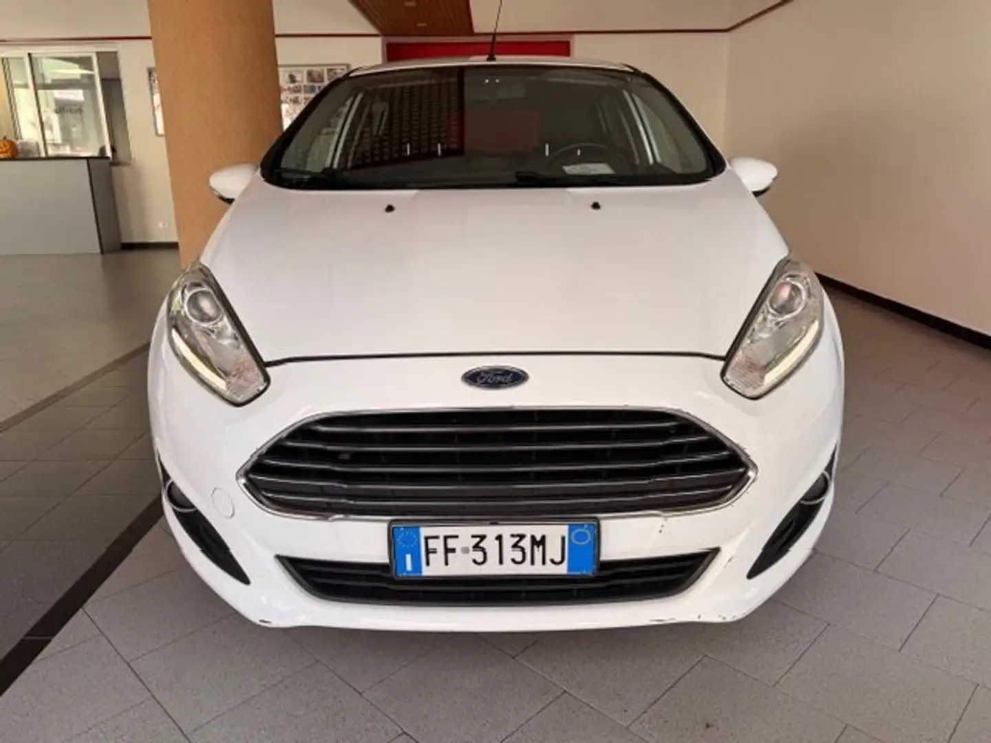Ford Fiesta 5p 1.4 Titanium Gpl 95cv E6 Blanc - 2