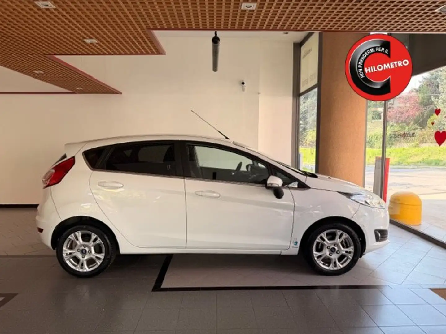 Ford Fiesta 5p 1.4 Titanium Gpl 95cv E6 Blanc - 1
