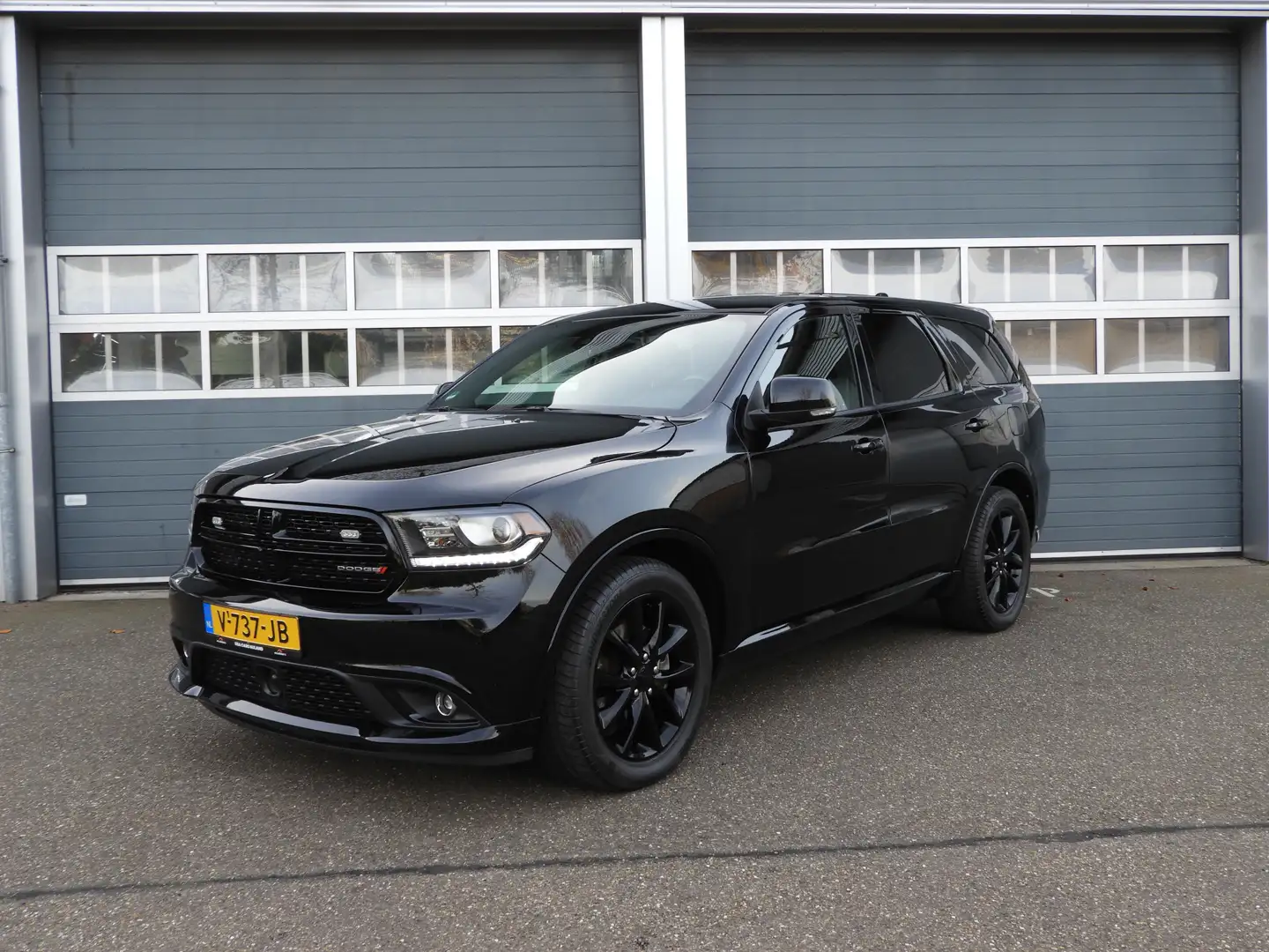 Dodge Durango DODGE 4x4 HEMI V8 5.7 R/T LPG 365PK 6-PERSOONS EXC Zwart - 1