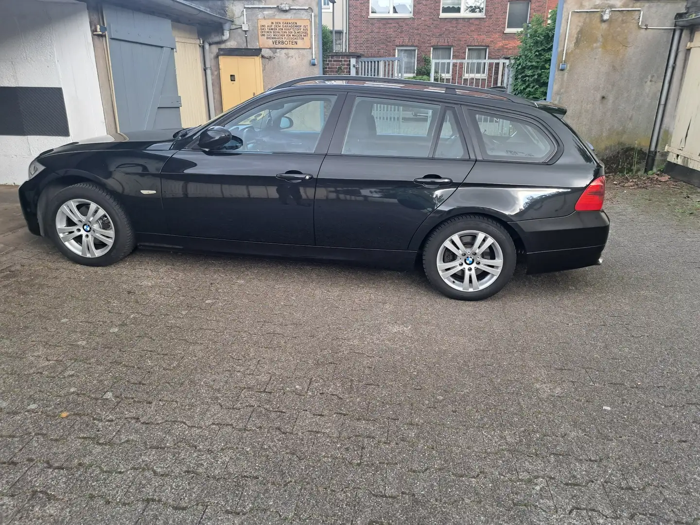 BMW 320 320d DPF Touring - 1