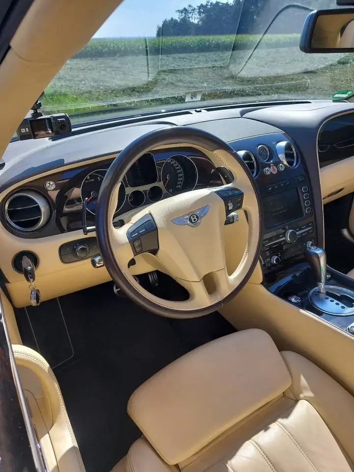 Bentley Flying Spur