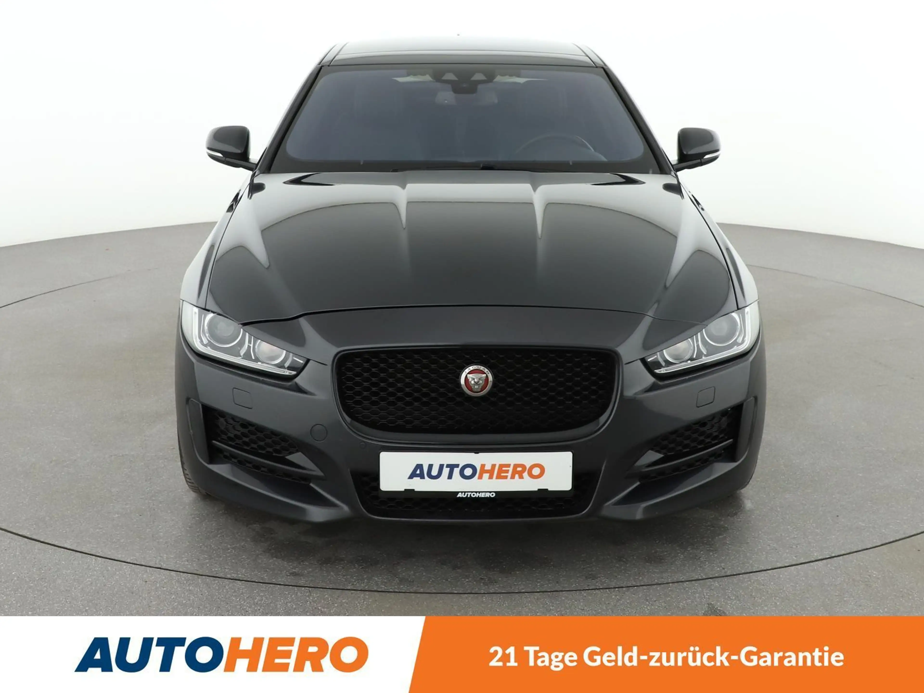 Jaguar XE 20d R-Sport AWD Aut.*NAVI*TEMPO*CAM*PDC* — photo 9
