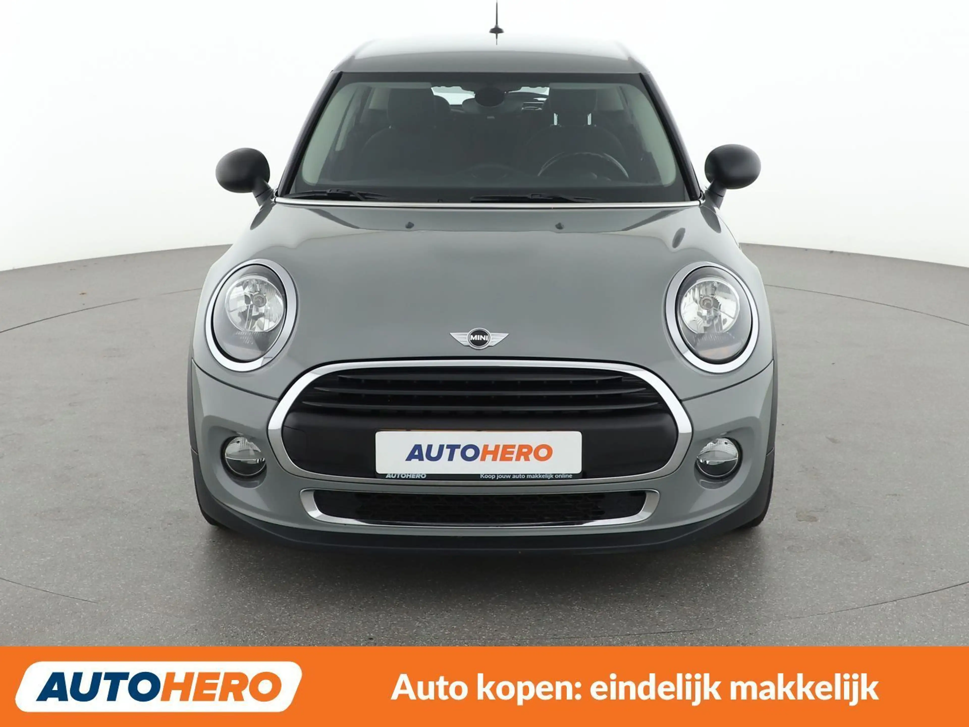 MINI One One — photo 9