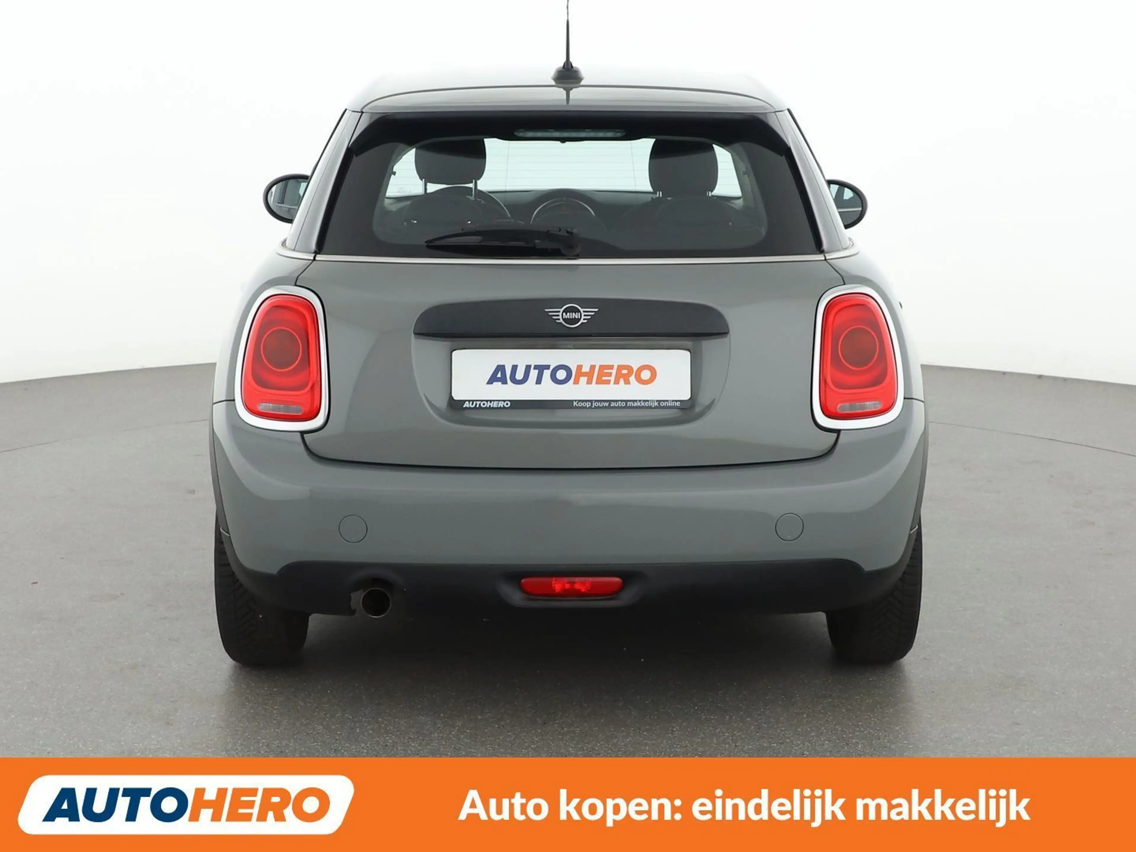 MINI One One — photo 5