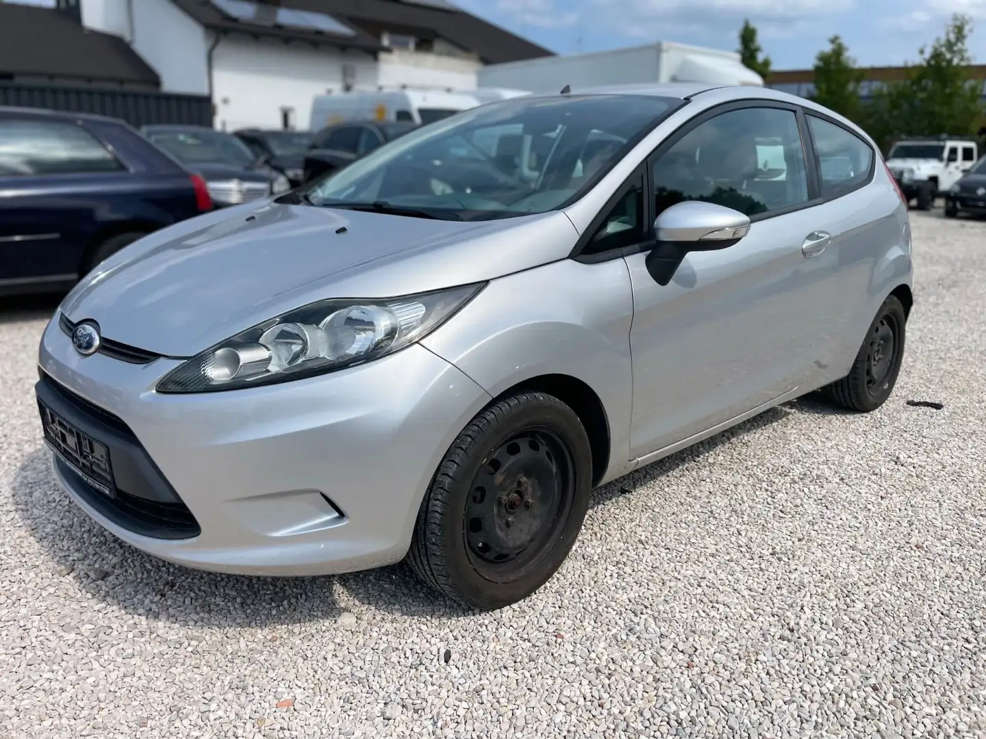 Ford Fiesta Trend Silber - 2