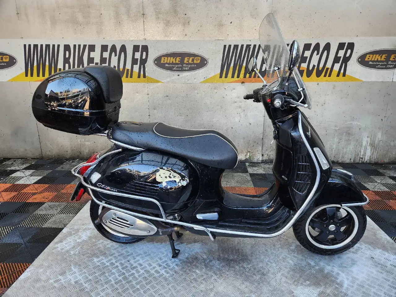 Piaggio GTS 300