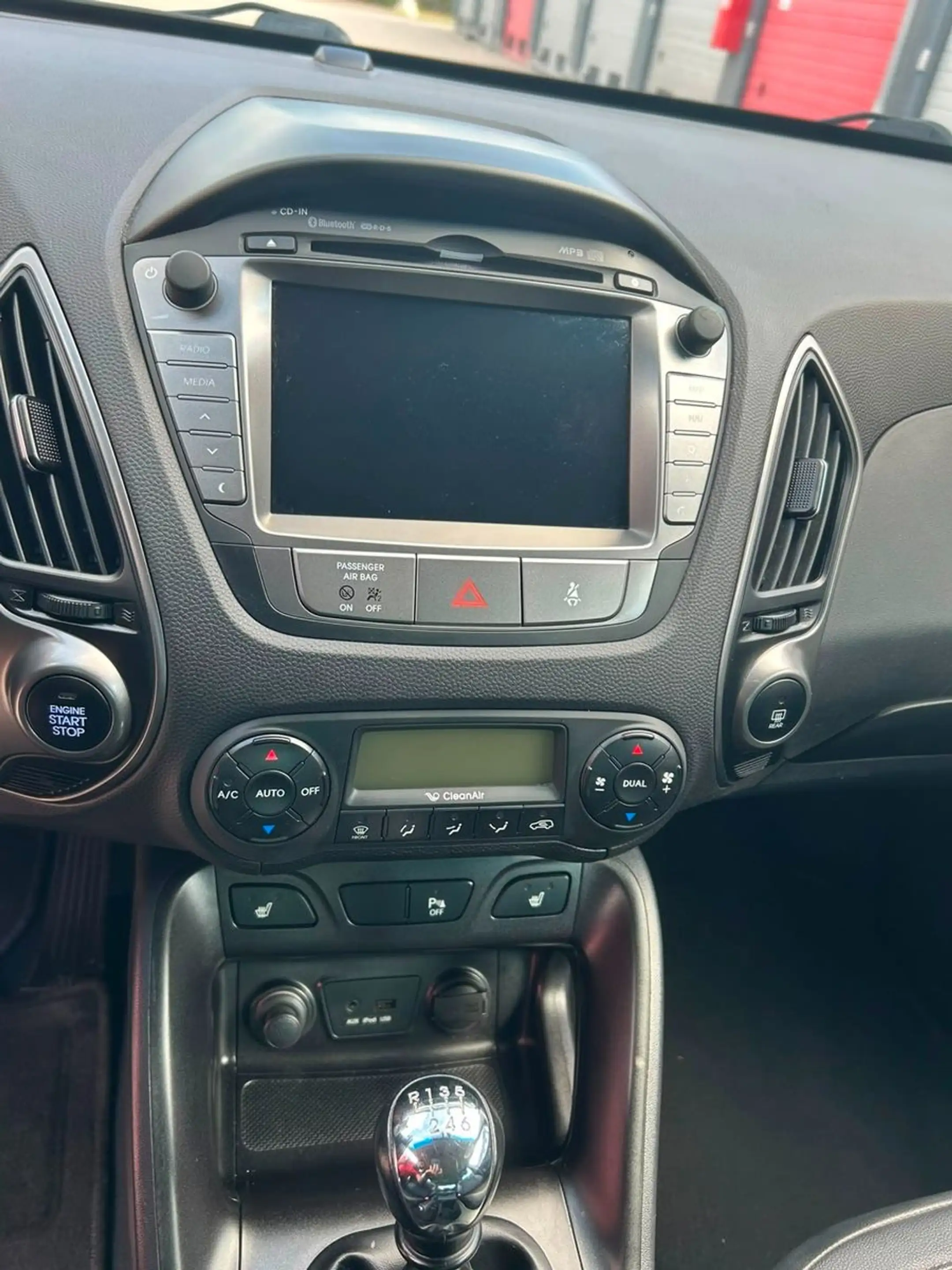 Hyundai iX35 FIFA World Cup Edition 2WD 1,6B,135PS,Navi — photo 21