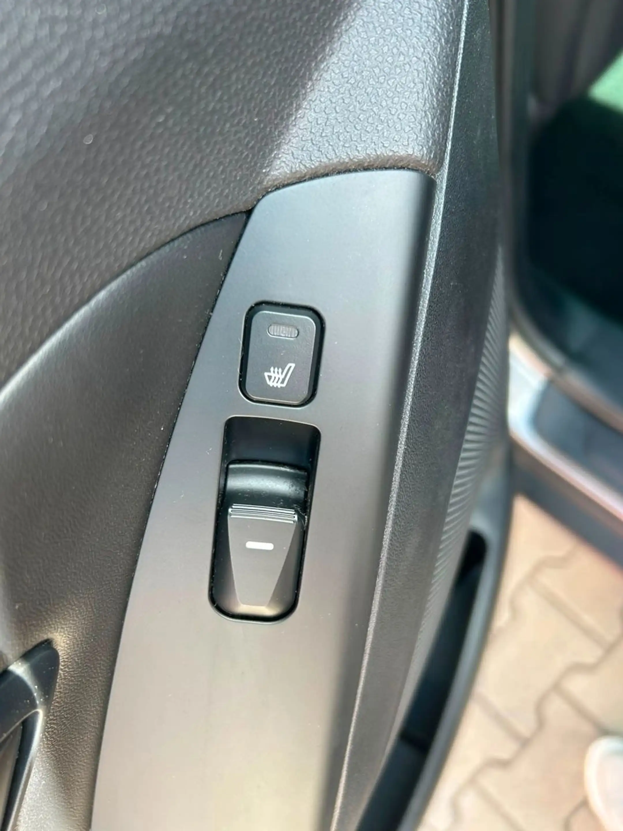 Hyundai iX35 FIFA World Cup Edition 2WD 1,6B,135PS,Navi — photo 24