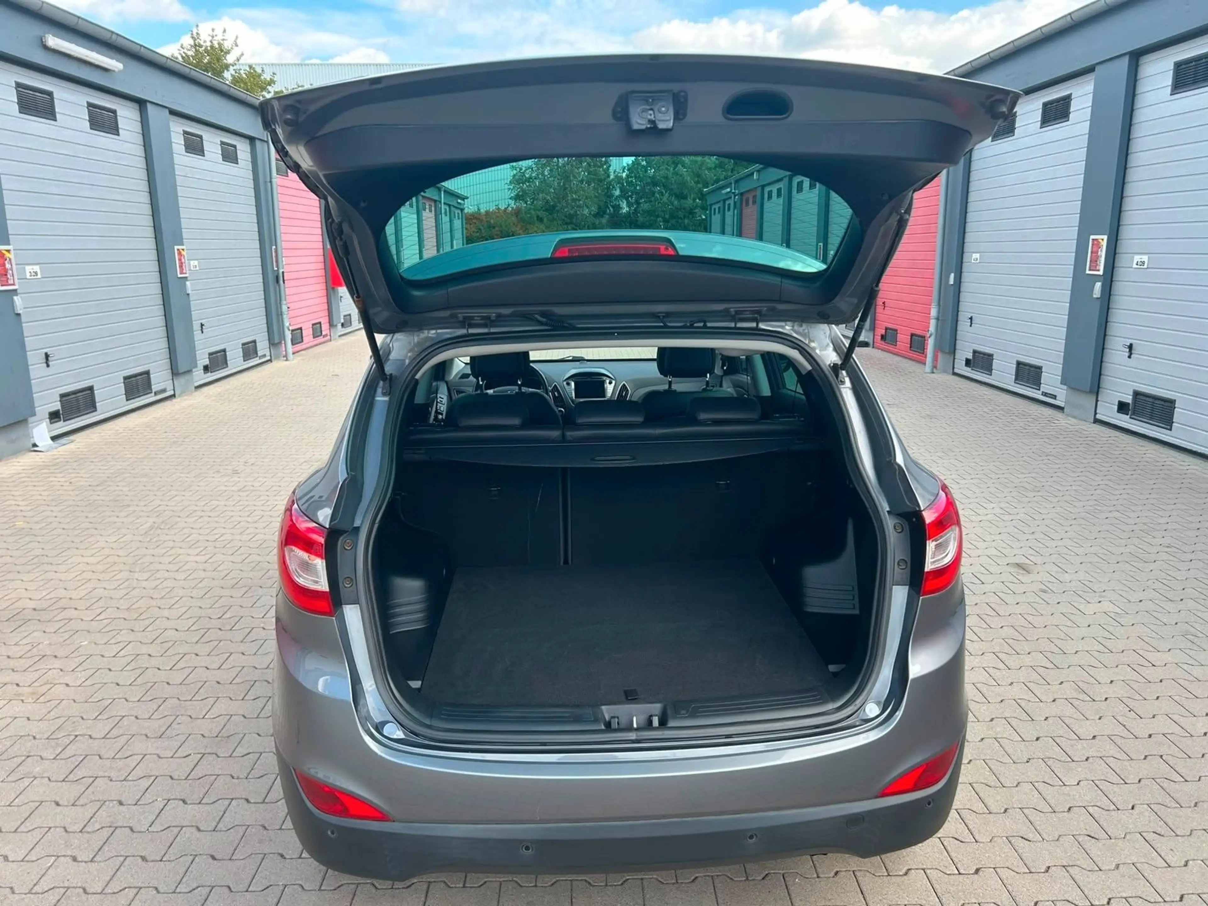 Hyundai iX35 FIFA World Cup Edition 2WD 1,6B,135PS,Navi — photo 31