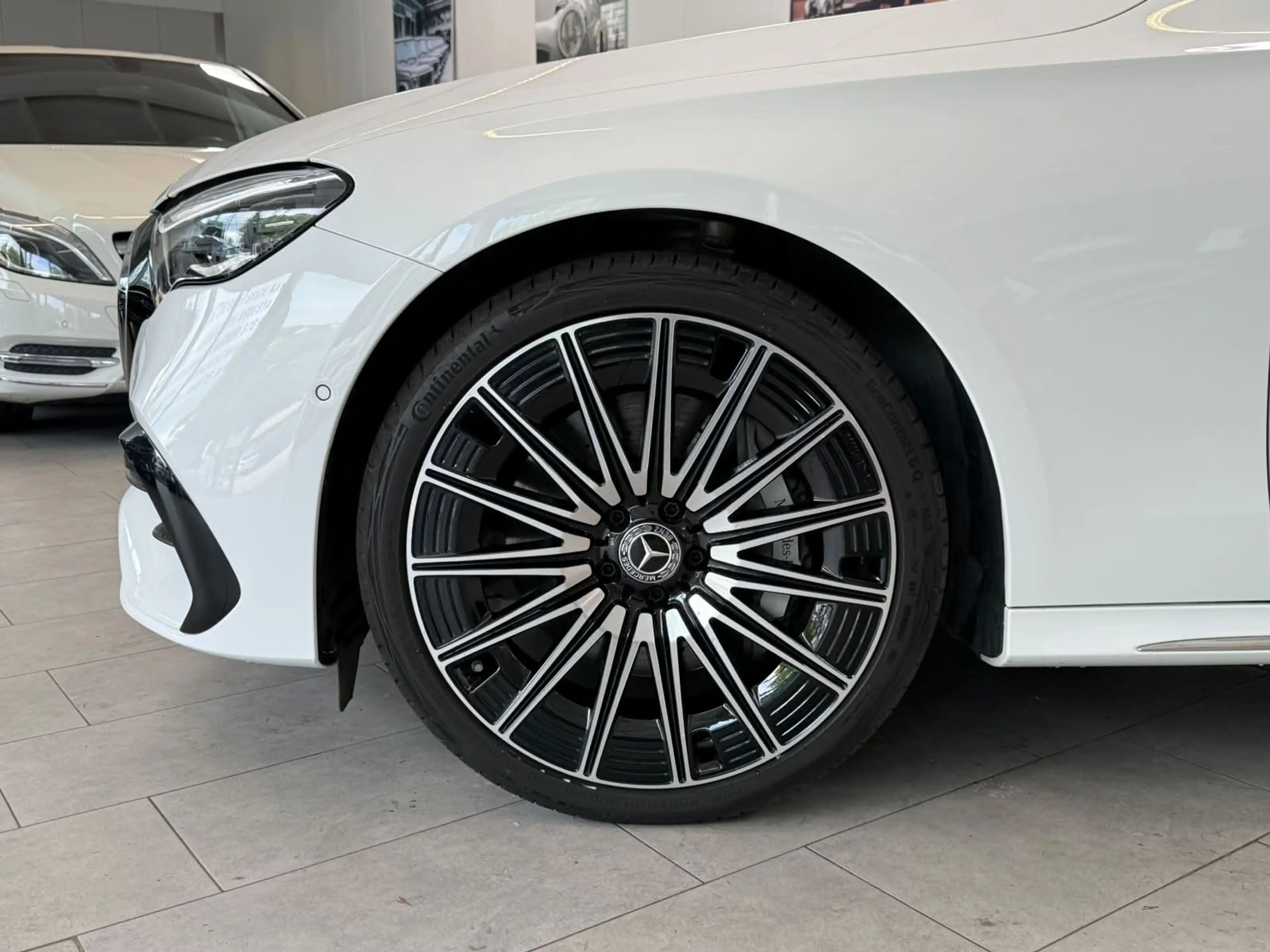 Mercedes-Benz E 450 E450d 4M T AMG PREM.PLUS+AIR+BURM+DLIGHT+AHK+21" — photo 12