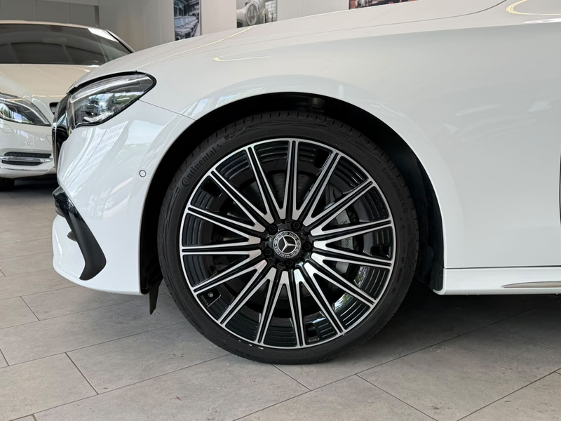 Mercedes-Benz E 450 E450d 4M T AMG PREM.PLUS+AIR+BURM+DLIGHT+AHK+21" — photo 12