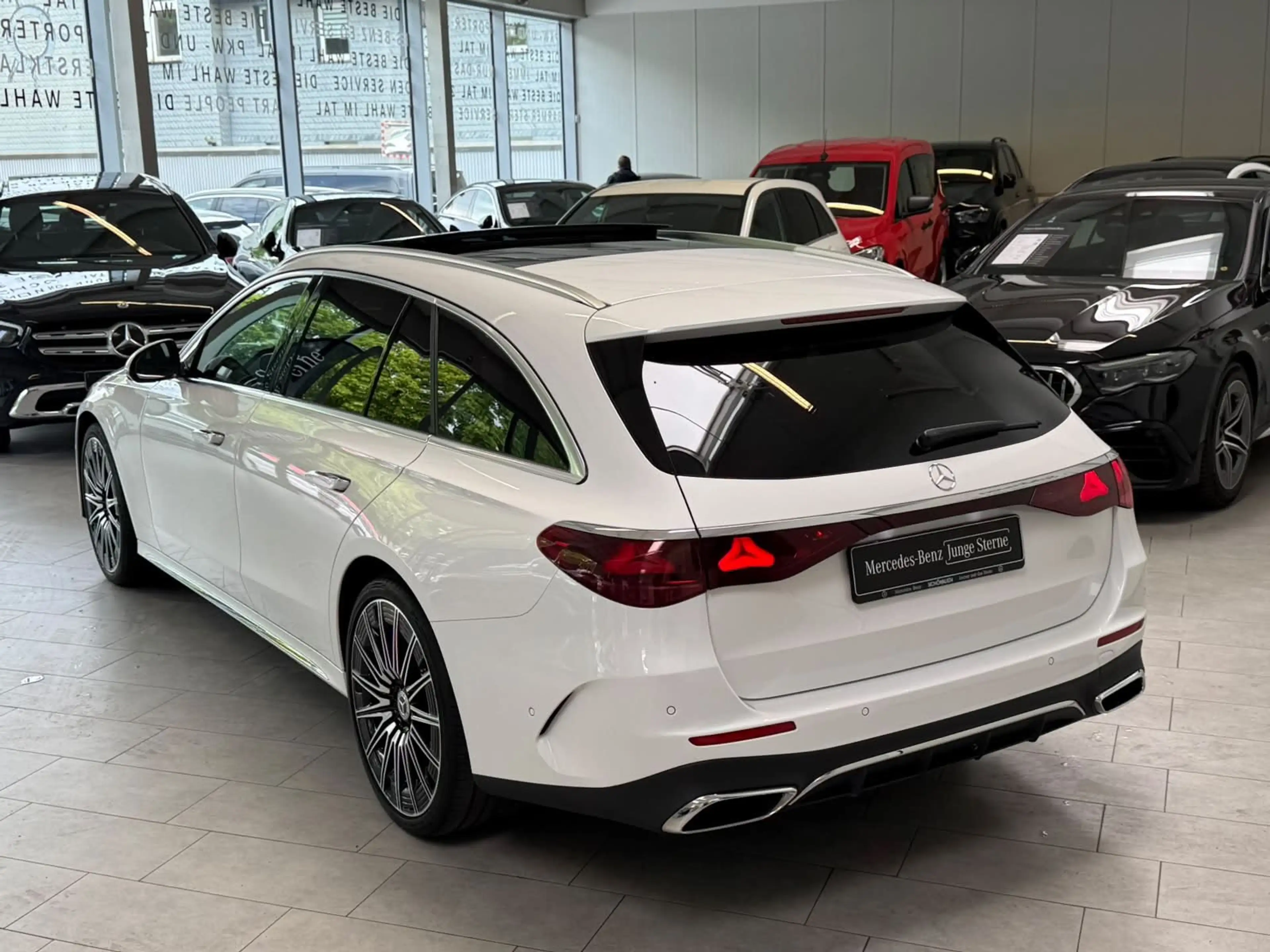 Mercedes-Benz E 450 E450d 4M T AMG PREM.PLUS+AIR+BURM+DLIGHT+AHK+21" — photo 6