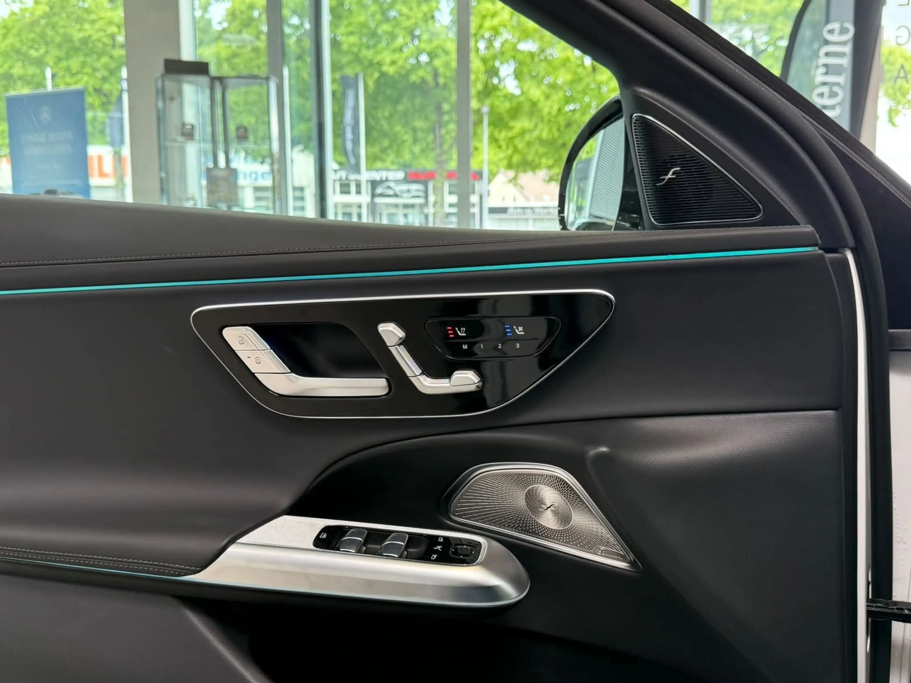Mercedes-Benz E 450 E450d 4M T AMG PREM.PLUS+AIR+BURM+DLIGHT+AHK+21" — photo 13