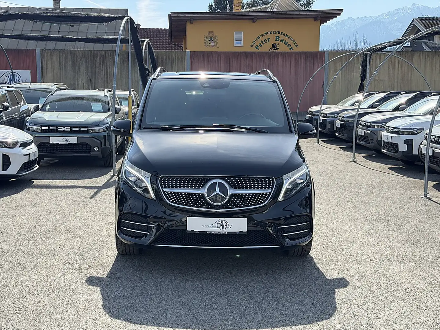Mercedes-Benz V 300 d Kombi 4MATIC lang Avantgarde Aut. AMG-Line AH... Schwarz - 2