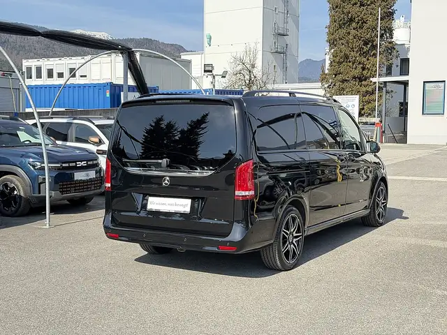Mercedes-Benz V 300 d Kombi 4MATIC lang Avantgarde Aut. AMG-Line AH... Ansicht 4