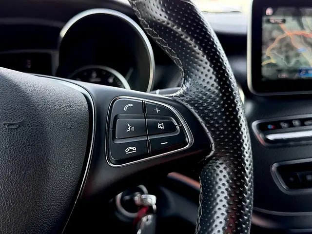 Mercedes-Benz V 300 d Kombi 4MATIC lang Avantgarde Aut. AMG-Line AH... Ansicht 29