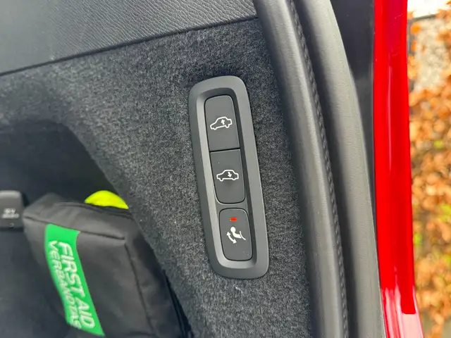 Volvo XC90 view 14