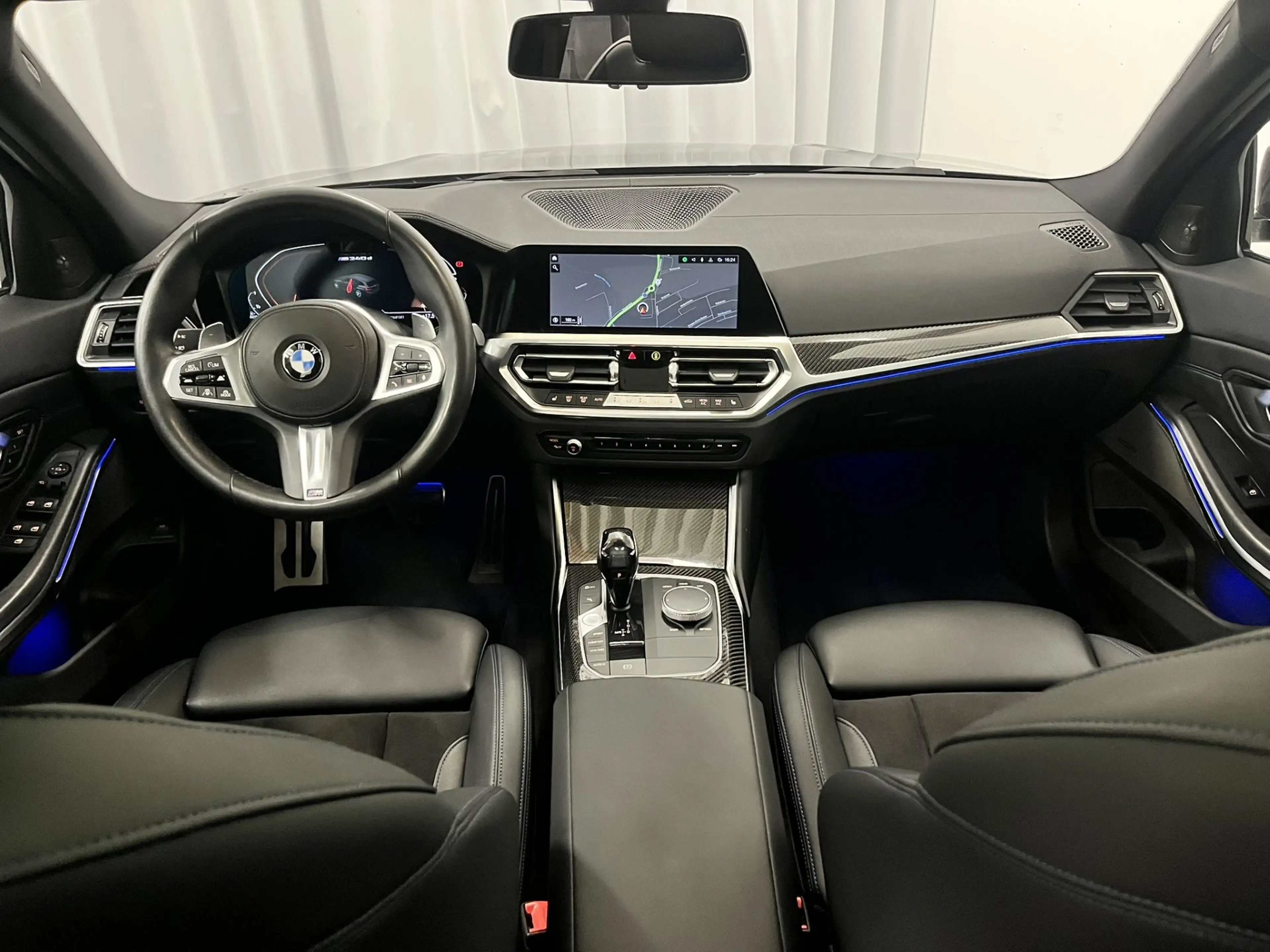 BMW 340 M340d xDrive *HUD / PANO / LASER / AHK* — photo 9