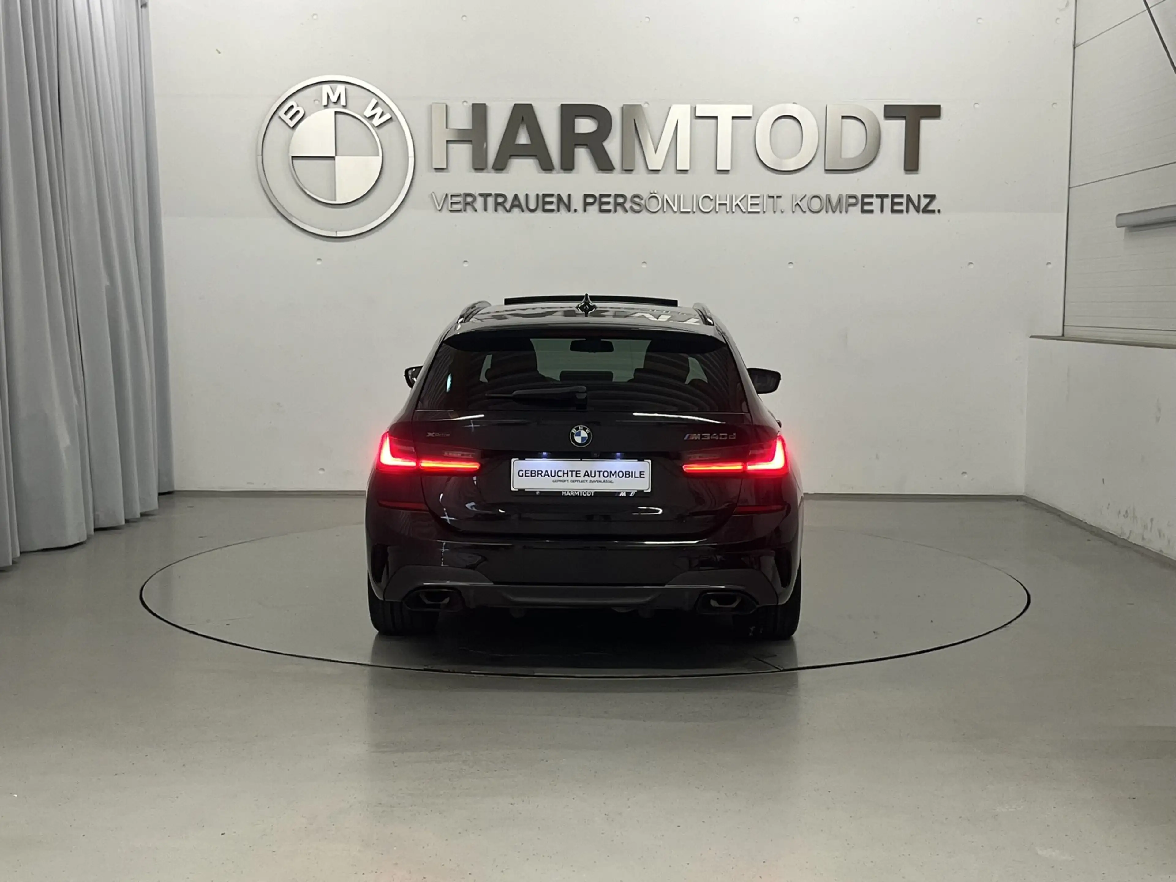 BMW 340 M340d xDrive *HUD / PANO / LASER / AHK* — photo 4