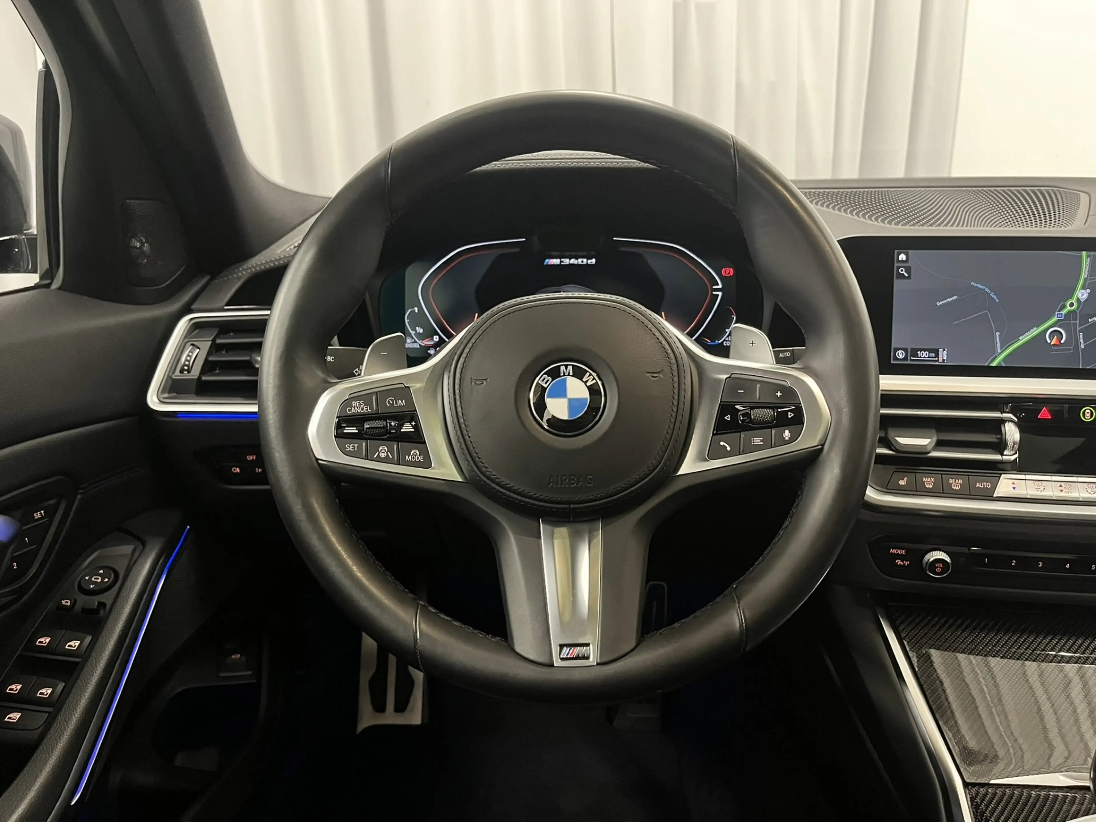 BMW 340 M340d xDrive *HUD / PANO / LASER / AHK* — photo 10