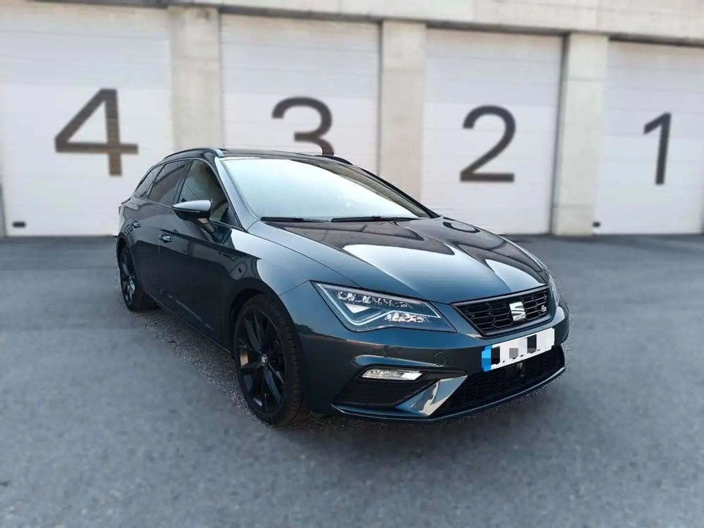 SEAT Leon ST 2.0TDI CR S&S FR DSG6 Gris - 2