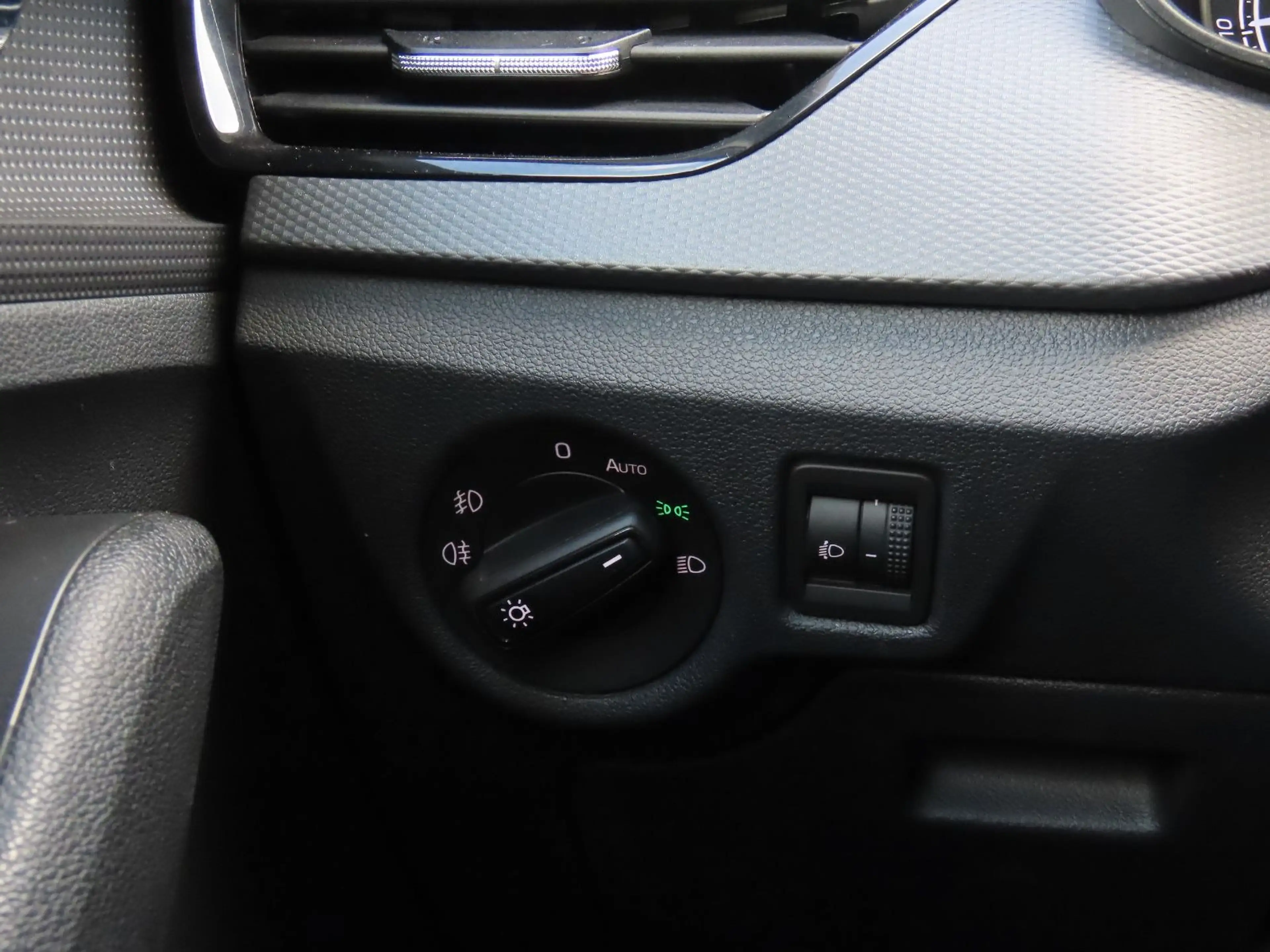 Skoda Scala 1.0 TSI Scheckheft Klimaanlage AHK — photo 15