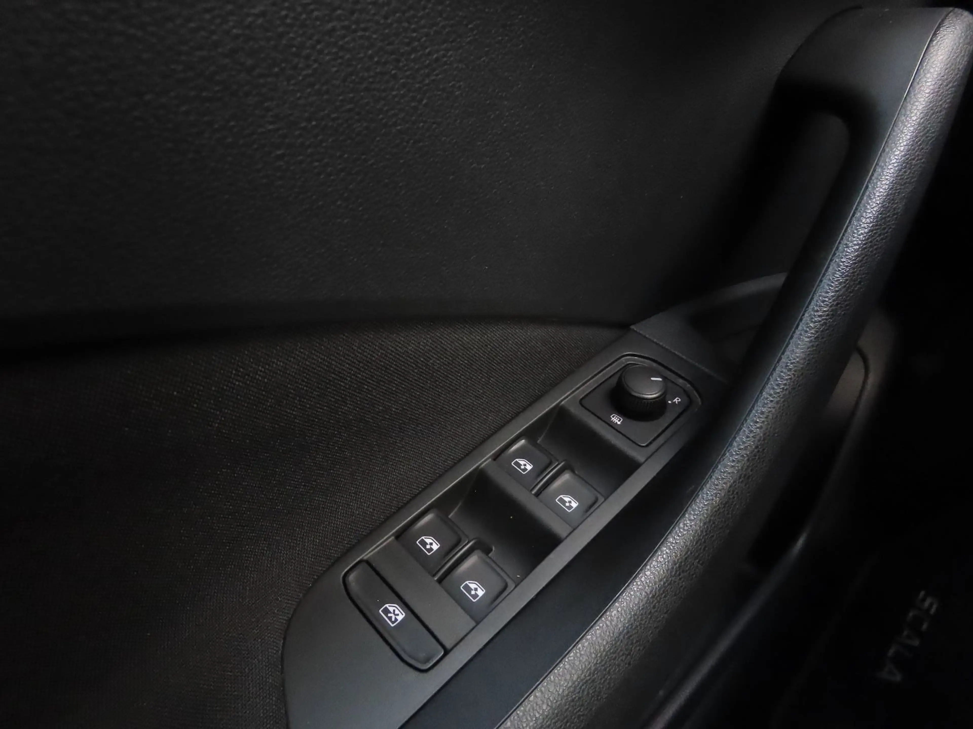 Skoda Scala 1.0 TSI Scheckheft Klimaanlage AHK — photo 14