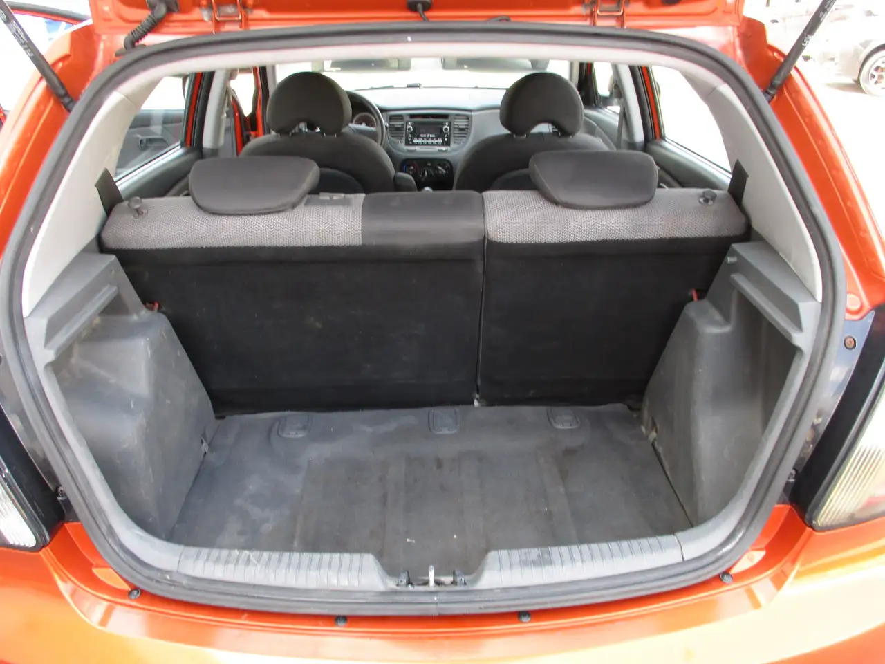 Kia Rio снимка Kia Rio