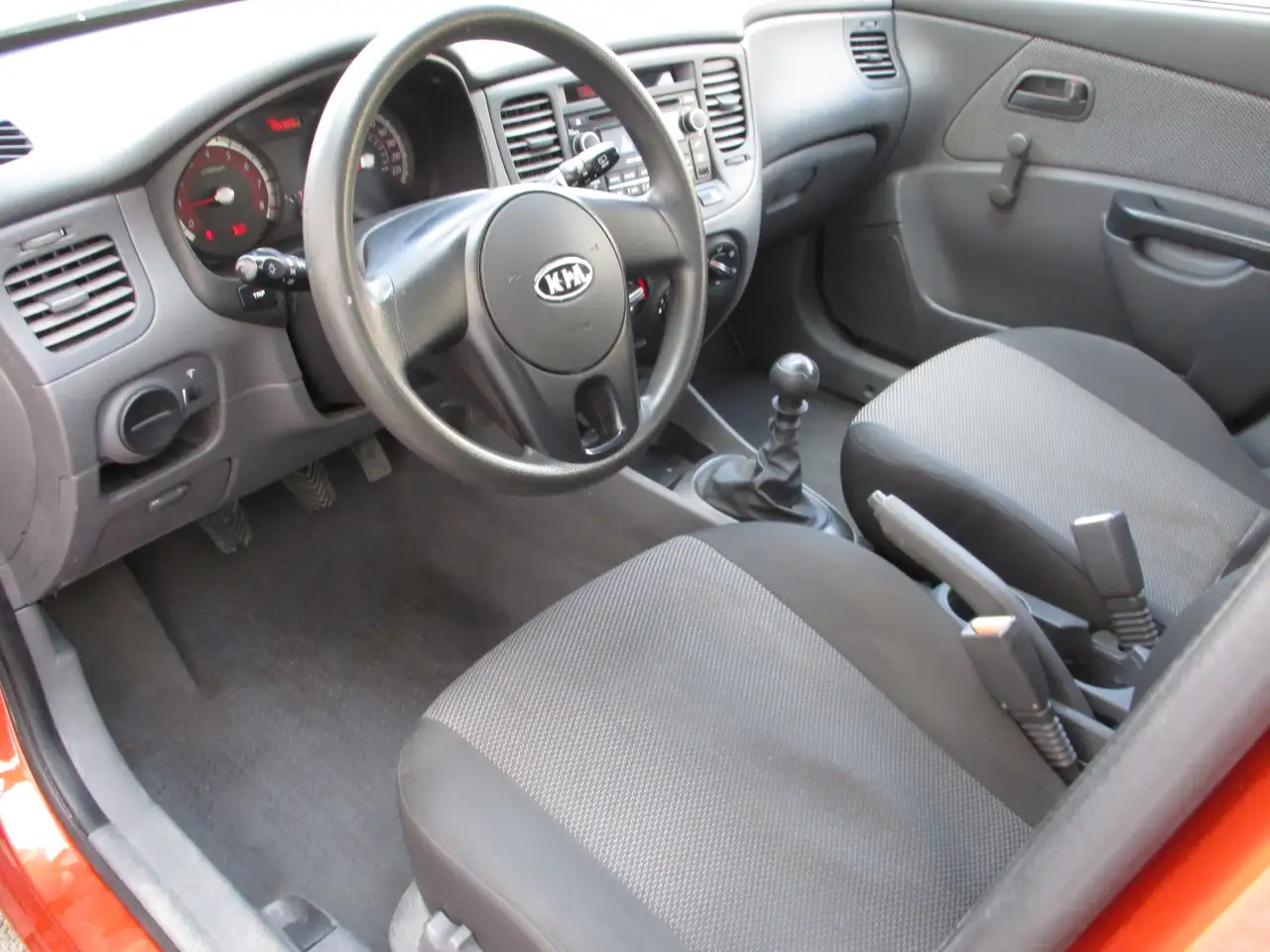 Kia Rio снимка Kia Rio