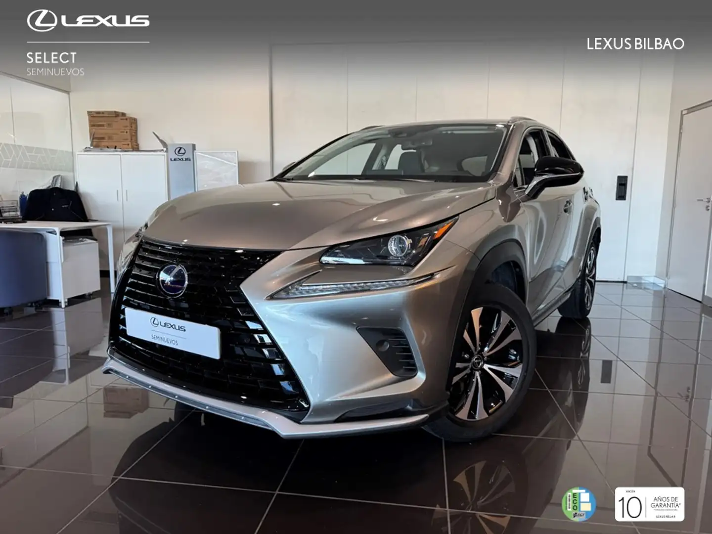 Lexus NX 300 300h Premium 2WD Argent - 1