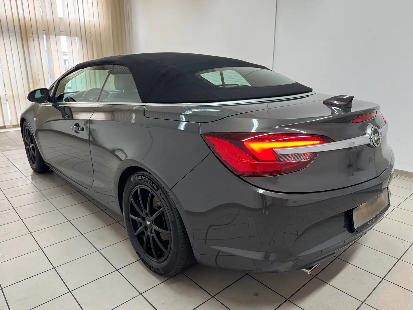 Opel Cascada 1.6 SIDI Innovation Xenon Navi Sportpake Gris - 2