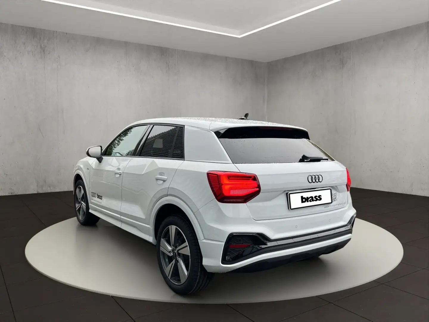 Audi Q2 S line 35 TFSI S tronic 150 PS AHK, Rückfahrk Weiß - 2