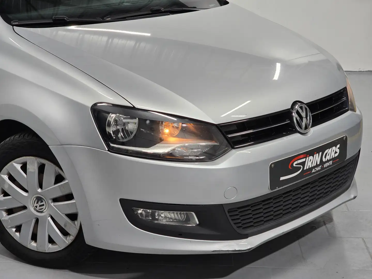 Volkswagen Polo 1.2 TDi * Airco * Cruise * Aide au stationnement - 2