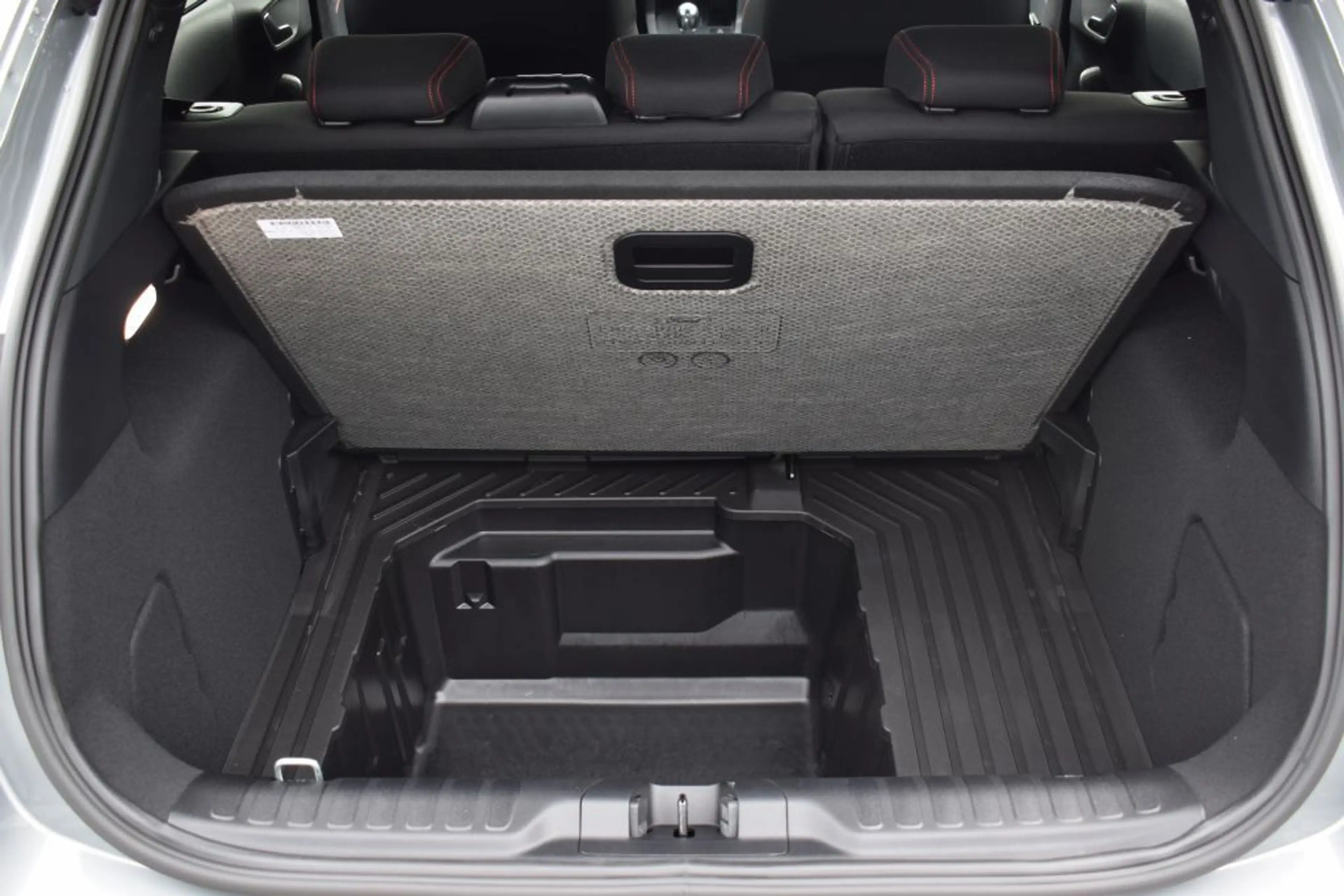 Ford Puma St-Line 1.0 Hybrid, 360°, iACC, Allwetter — photo 11