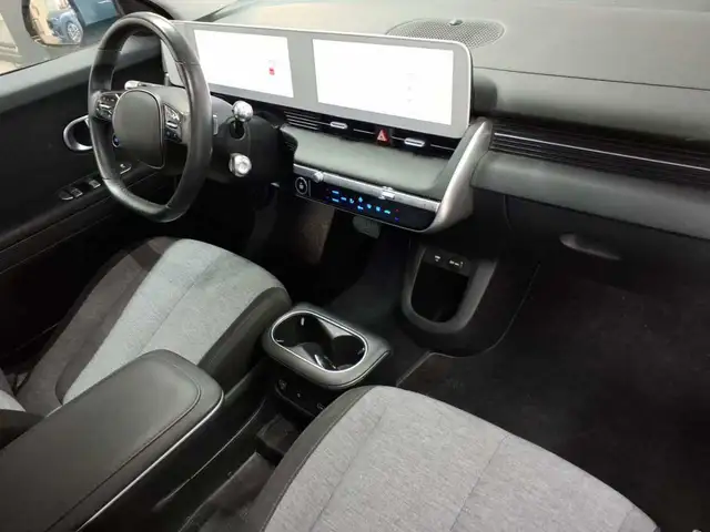 Hyundai Ioniq view 9