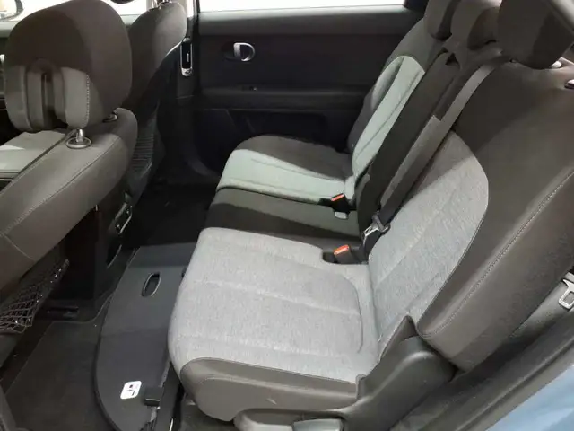 Hyundai Ioniq view 13