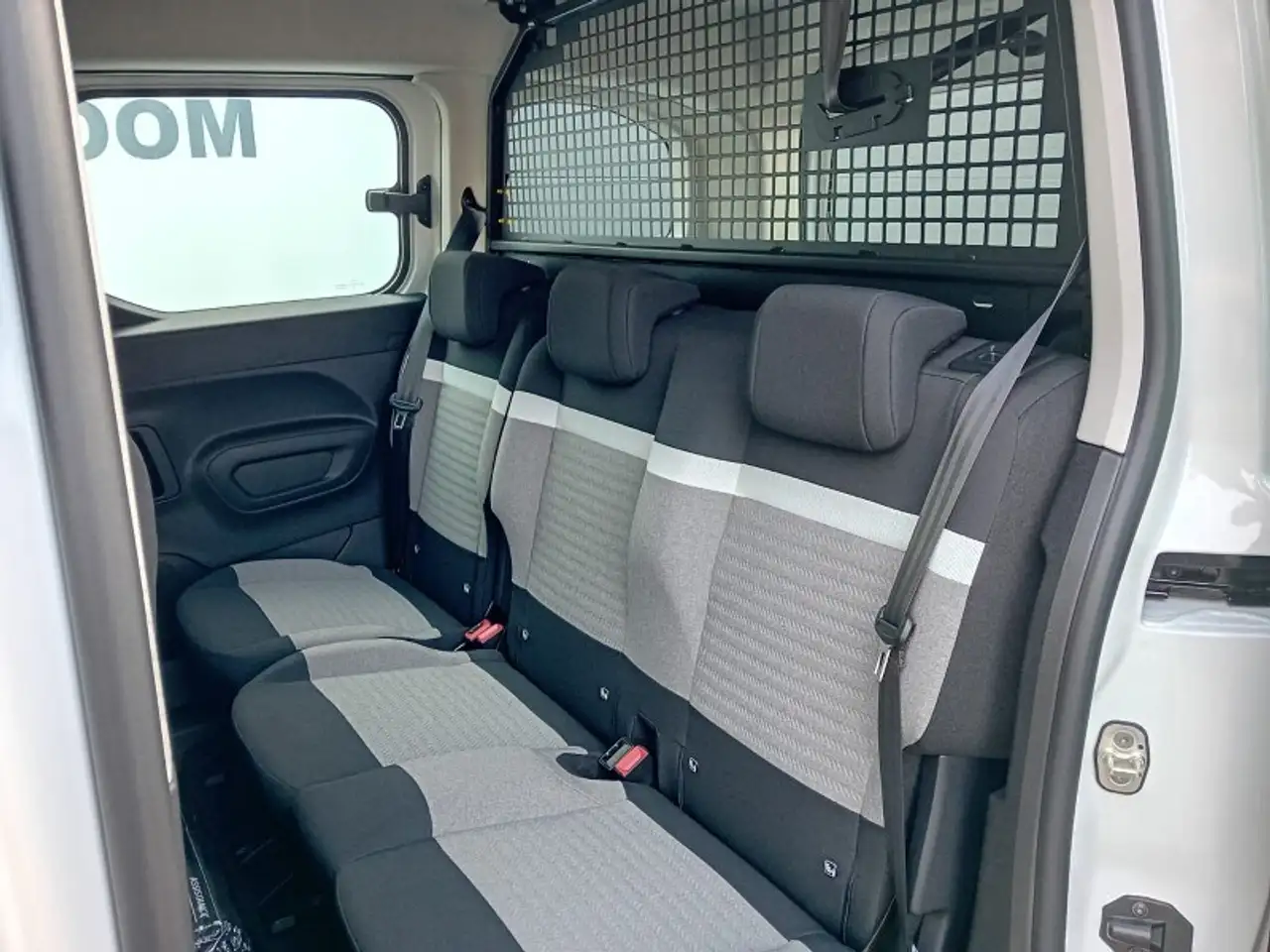 Citroen Berlingo 2026 — фото 12