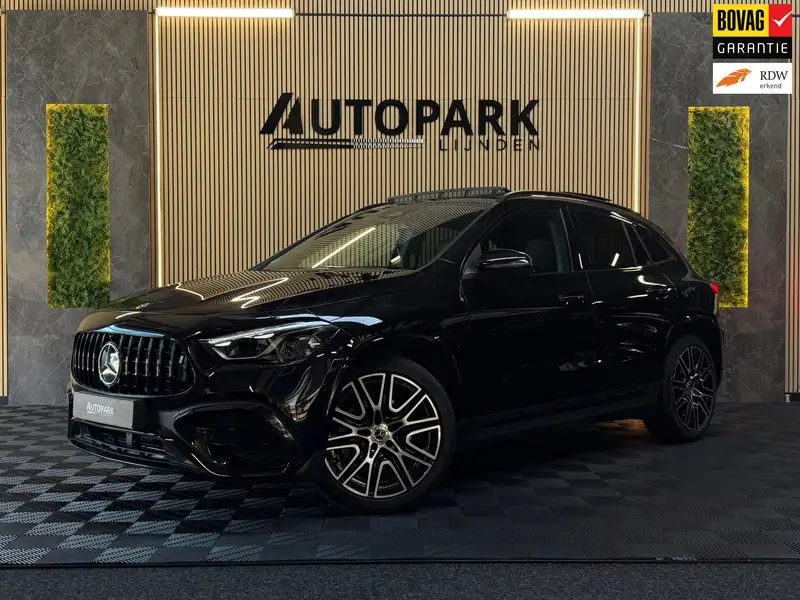 MERCEDES-BENZ Gla