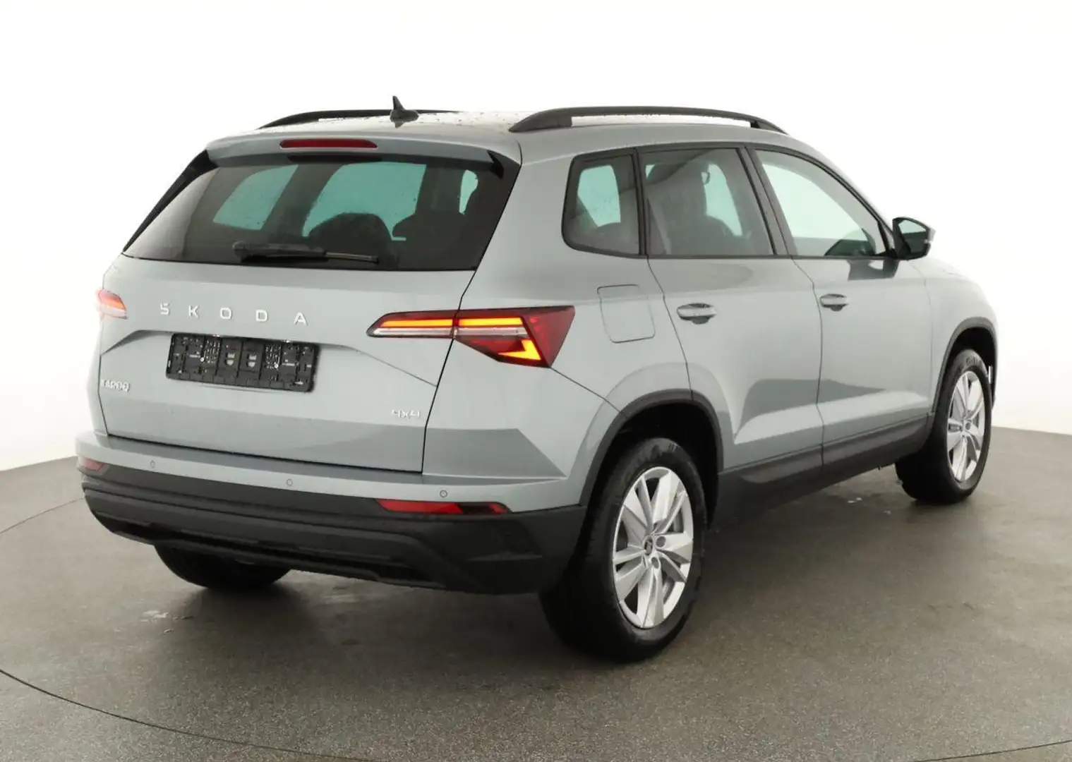 Skoda Karoq Selection 4x4 2.0 TDI DSG Selection, AHK, LED, ... Silber - 2