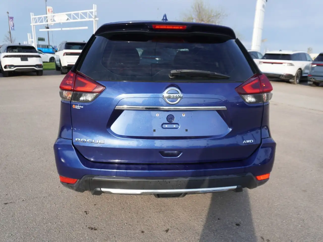 Nissan Rogue снимка Nissan Rogue
