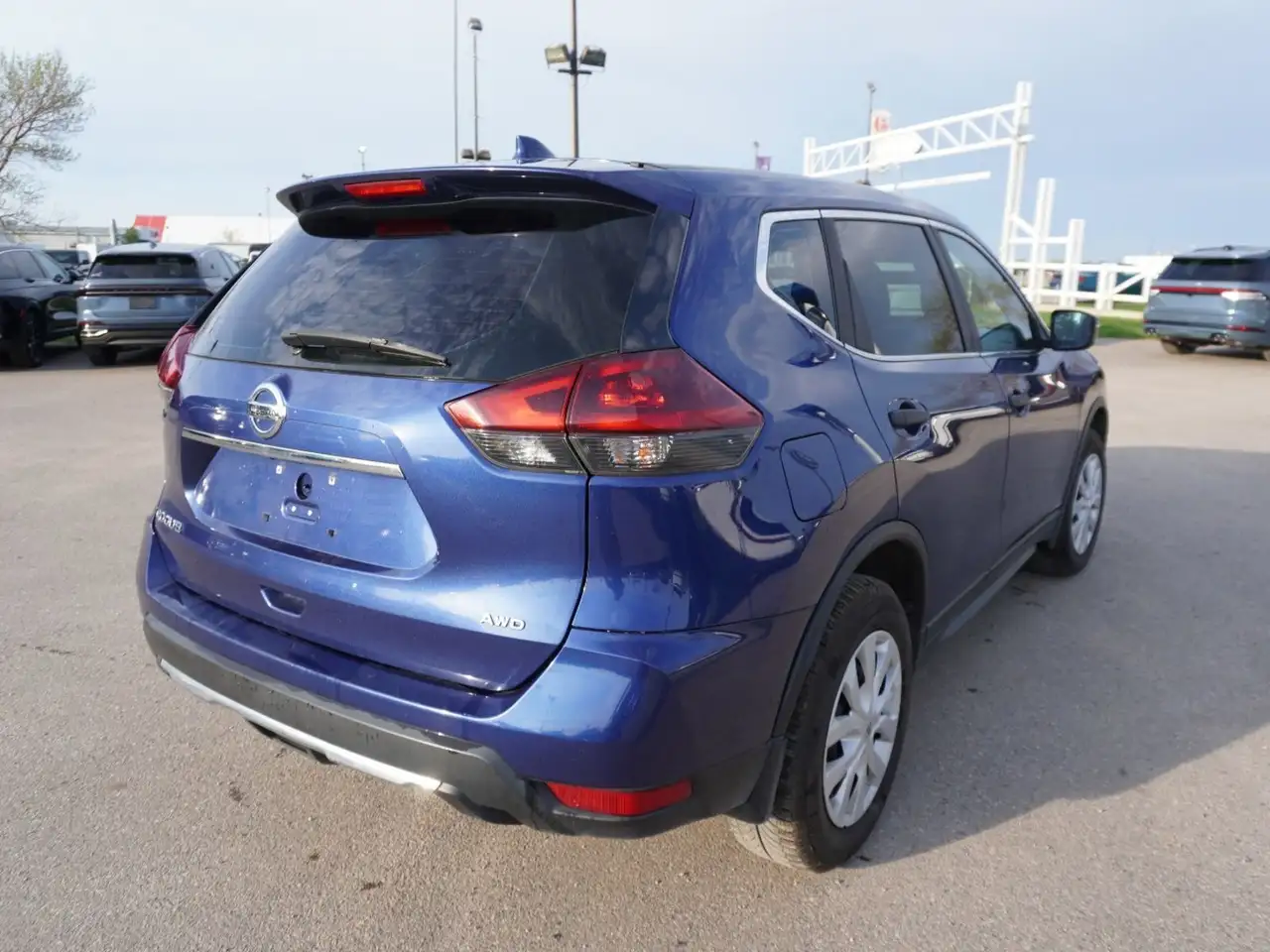 Nissan Rogue снимка Nissan Rogue